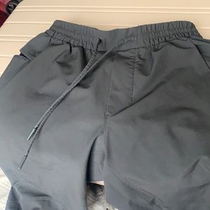 Lululemon mens joggers, only worn a few times